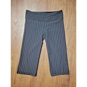 Lululemon pinstripe capri yoga pants